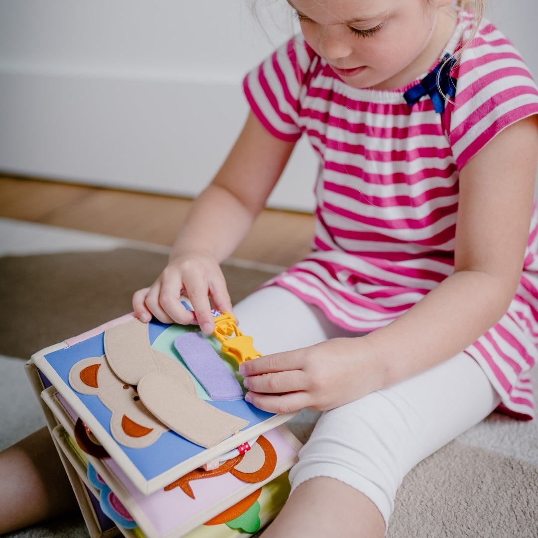 Fluttering Butterfly - 6 Pages Mini Quiet Book