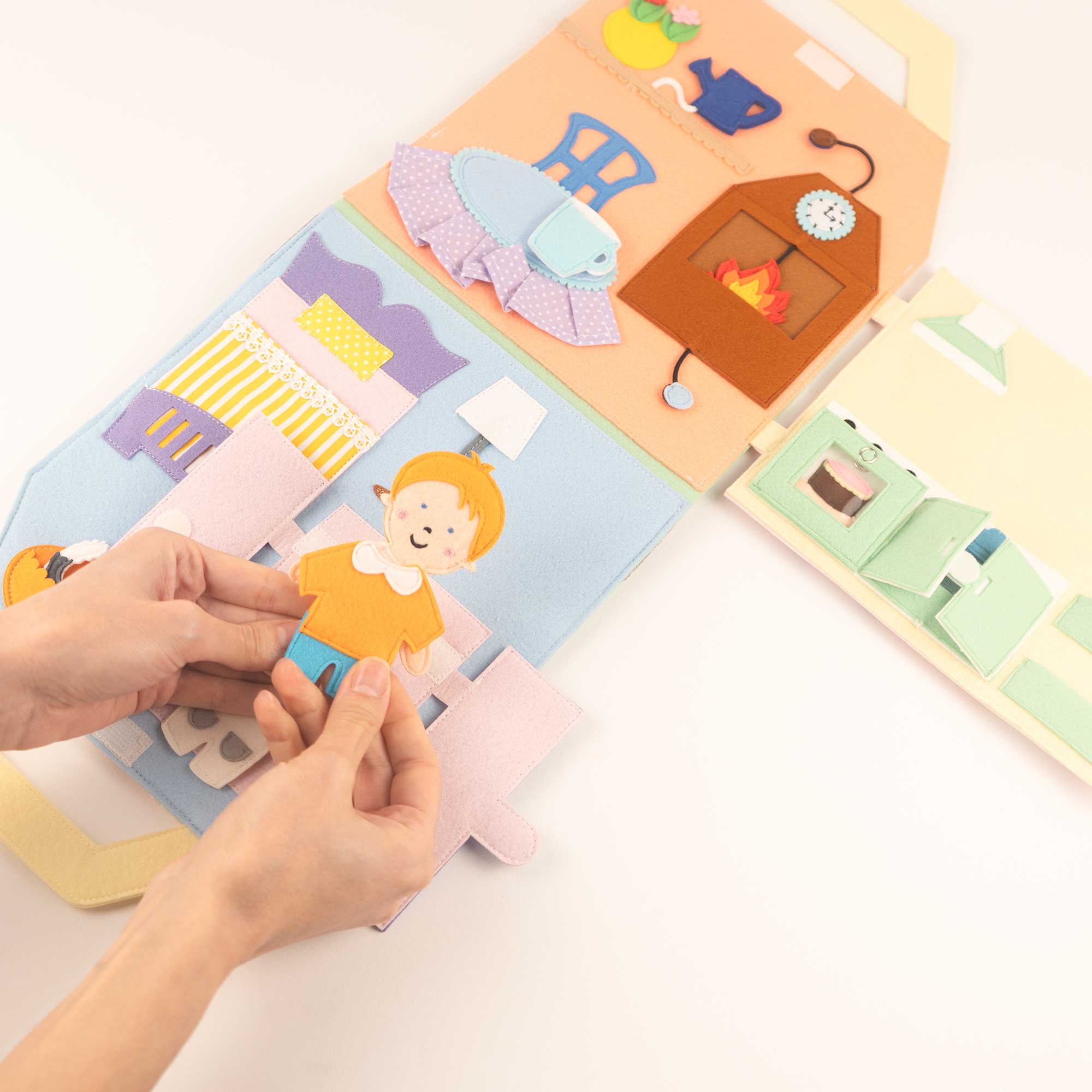 Travel Buddy Doll House