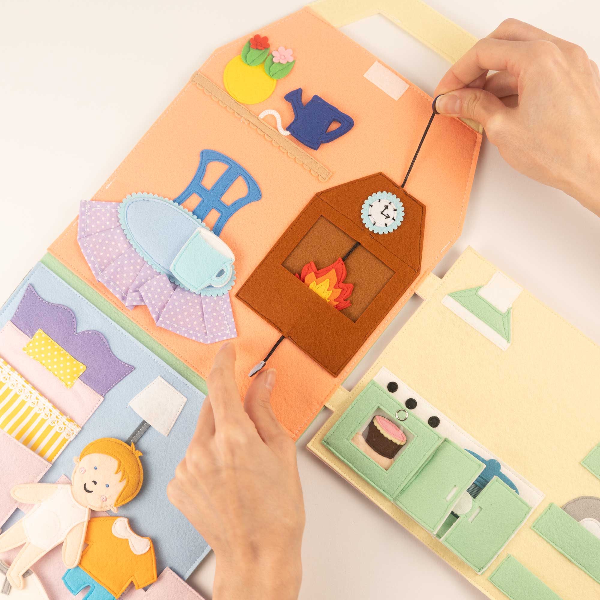 Travel Buddy Doll House